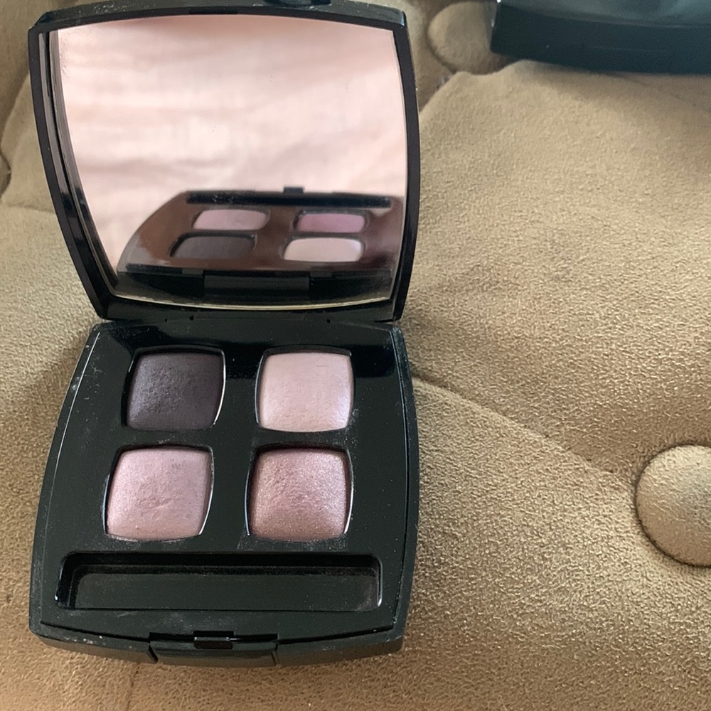 CHANEL eyeshadow palette